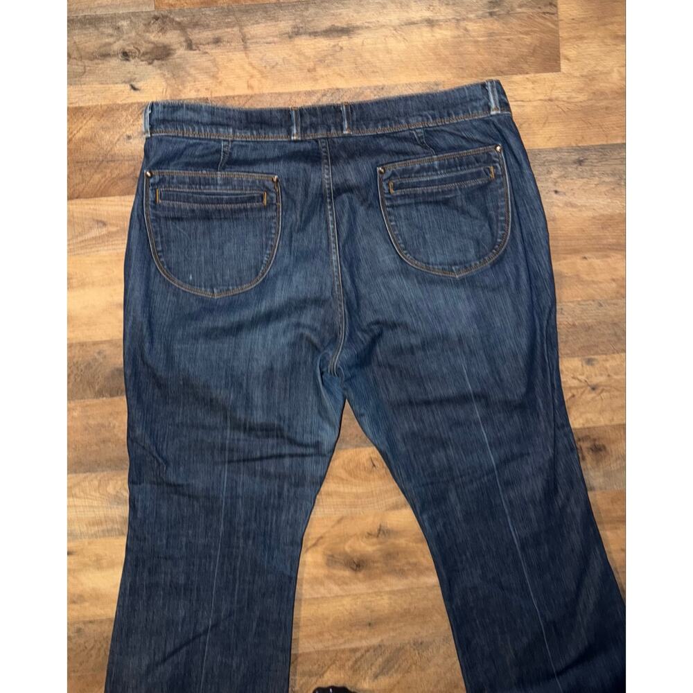 Old Navy women’s classic rise bootcut blue jeans - Picture 12 of 16